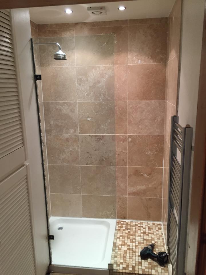 Small Traditional Wetroom