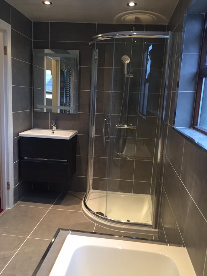 Tadworth Shower / Bath