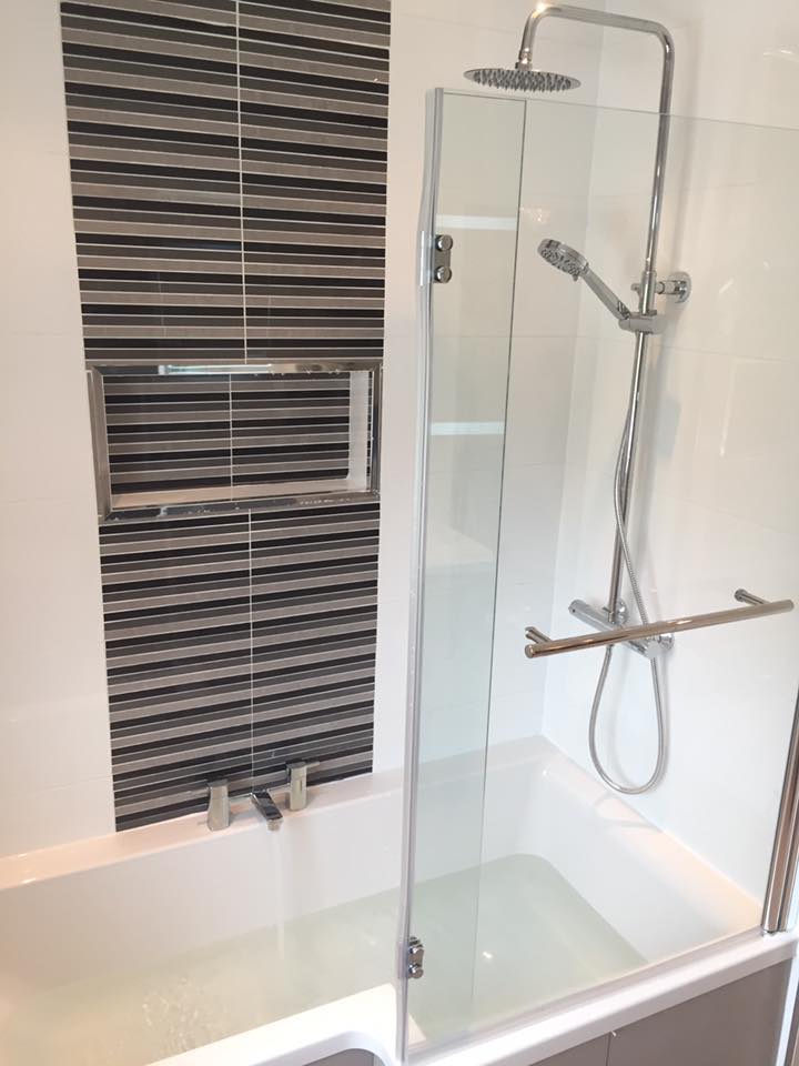 Aldergrange Shower Bath