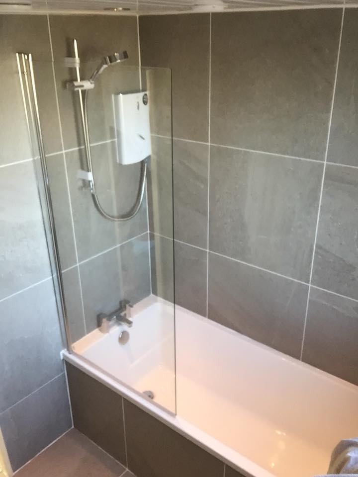 Orchardville Showerbath