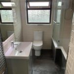 Pinegrove Shower Bath
