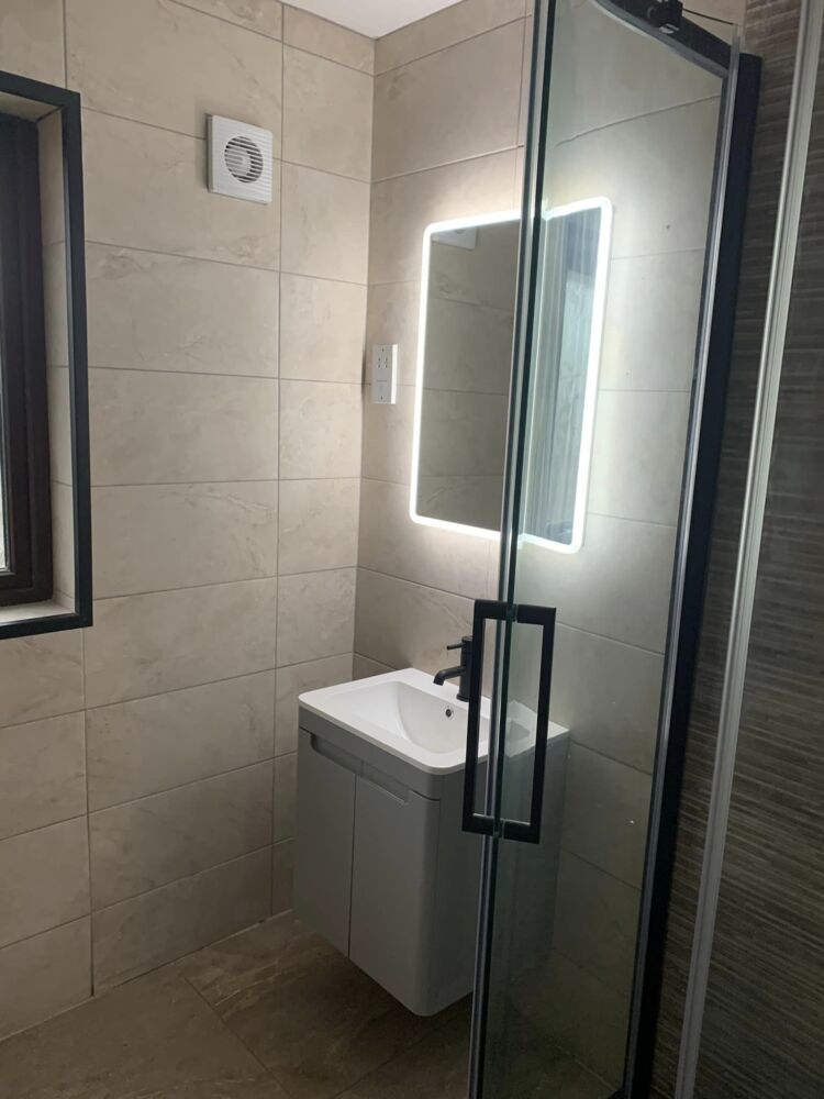 Cambourne Black Showerroom